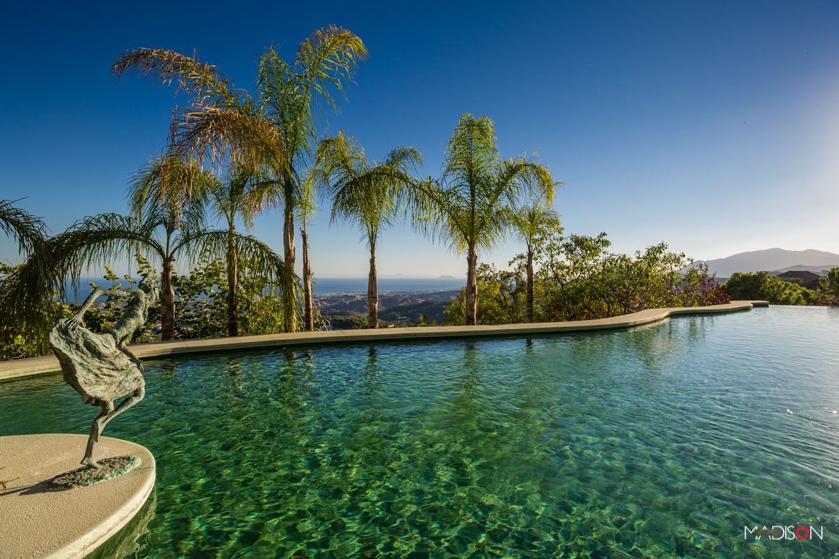 ©Madison Studio top